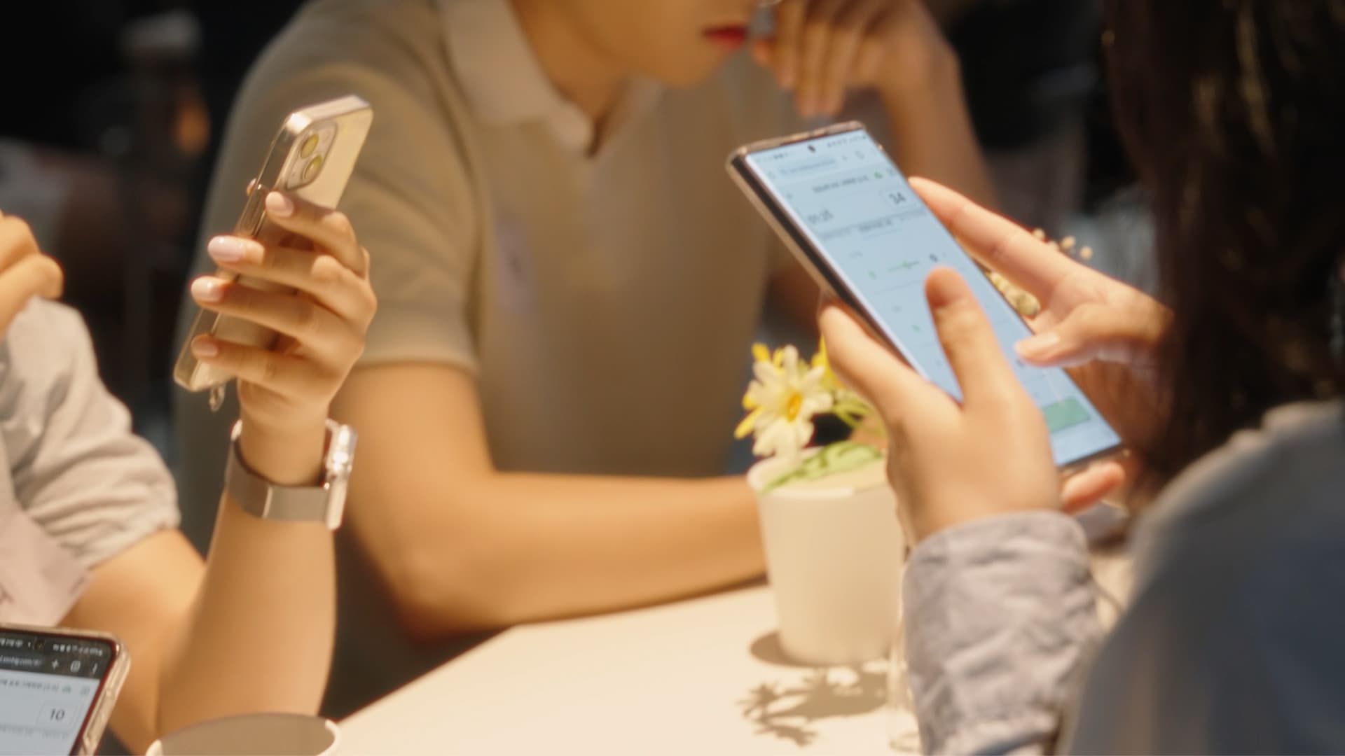 러브버디즈 배경